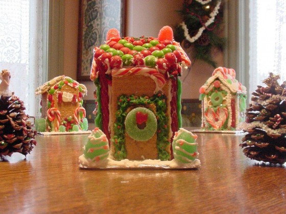 ginger bread houses 2